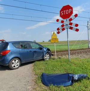 na zdjęciu pojazd po zdarzeniu drogowym