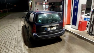 na zdjęciu pojazd ford i policja