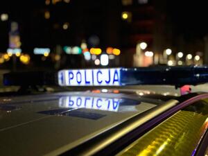 na zdjęciu sygnały policyjne