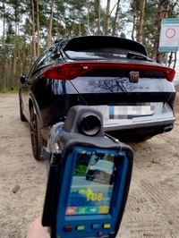 na zdjęciu radar prędkość 108
