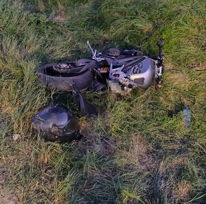 na zdjęciu motocykl po zdarzeniu