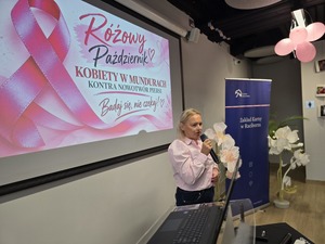 na zdjęciu pierwsza prelegentka