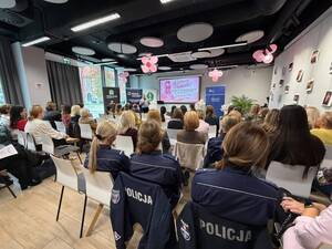 na zdjęciu funkcjonariuszki podczas wykładu