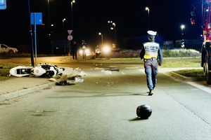 Służby na miejscu zdarzenia drogowego