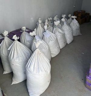 Na zdjęciu miejsce, gdzie policjanci znaleźli nielegalny tytoń.