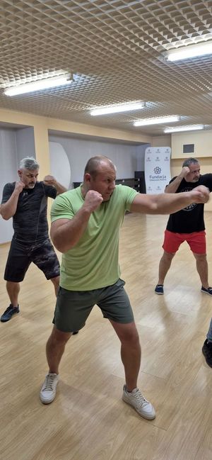 Na zdjęciu uczestnicy kursu samoobrony w Rybniku.