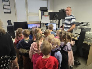 Na zdjęciu dzieci z przedszkola numer 1 w rybnickiej komendzie.