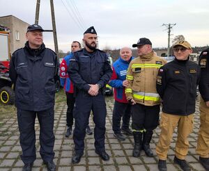 Na zdjęciu policjanci z rybnickiej komendy na Nocnych Manewrach Ratowniczych.