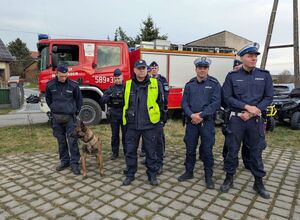 Na zdjęciu policjanci z rybnickiej komendy na Nocnych Manewrach Ratowniczych.