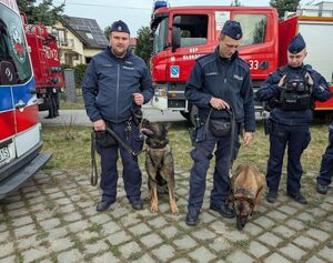 Na zdjęciu policjanci z rybnickiej komendy na Nocnych Manewrach Ratowniczych.