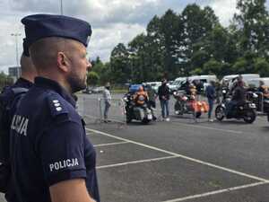 Policjant podczas zlotu