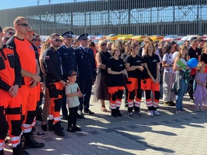 Piknik ratowniczy z udziałem sosnowieckich policjantów oraz Pierwszego Zastępcy Komendanta Wojewódzkiego Policji w Katowicach insp. Artura Bednarka.