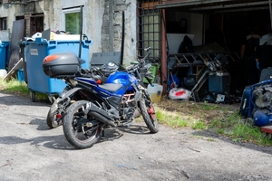 Zdjęcie przedstawia motocykle