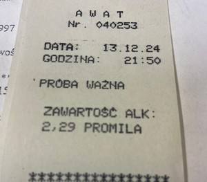 zdjęcie przedstawia wydruk badania na zawartość alkoholu