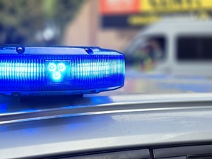 zdjęcie przedstawia niebieski sygnał policyjny