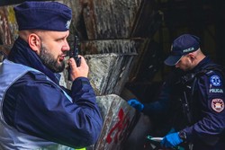 zdjęcie przedstawia: policjantów podczas ćwiczeń
