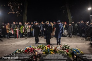 zdjęcie przedstawia obchody 80 rocznicy tragedii górnośląskiej