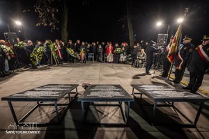 zdjęcie przedstawia obchody 80 rocznicy tragedii górnośląskiej