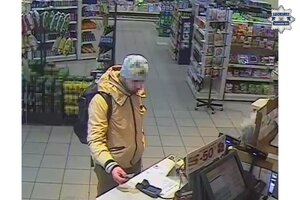 na zdjęciu mężczyzna