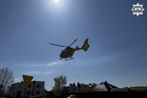 na zdjęciu startujący śmigłowiec ratunkowy