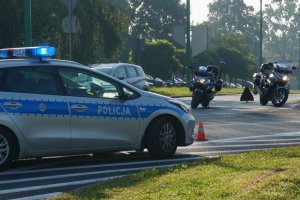 Policjanci zabezpieczali pielgrzymkę na rolkach i hulajnogach