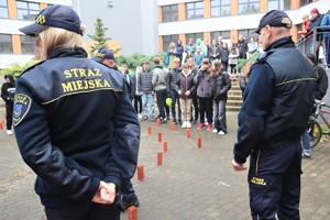 Na zdjęciu funkcjonariusze Straży Miejskiej podczas Turnieju Bezpieczeństwa Ruchu Drogowego.