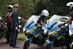 Na zdjęciu policjanci z Motocyklowej Asysty Honorowej.