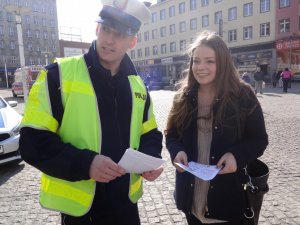 Działania zabrzańskiej drogówki z Kabaretem Młodych Panów w ramach kampanii społecznej &quot;Bądź uprzejmy&quot;