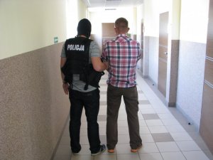 Sprawca fałszywego alarmu zatrzymany przez zabrzańskich policjantów