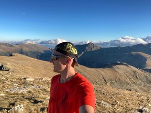 asp. Michał Puchała podczas zdobywania najwyższego szczytu Andory

Widok górski na Pireneje