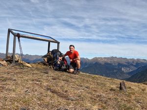 asp. Michał Puchała podczas zdobywania najwyższego szczytu Andory

Widok górski na Pireneje