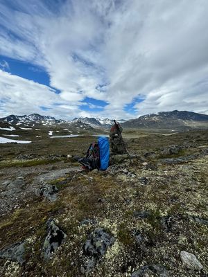 Na zdjęciu widok z wyprawy na najwyższy szczyn Norwegii