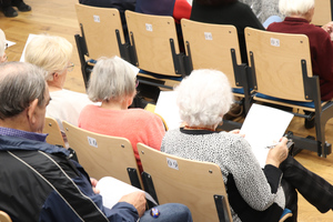 Na zdjęciu widoczni uczestnicy debaty.