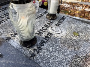 Na zdjęciu widać grób śp. asp. Michała Kędzierskiego.