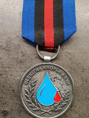 Na zdjęciu widać odznaczenie HDK.