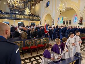 Na zdjęciach widać przebieg uroczystości poświęconej odsłonięciu pamiątkowej tablicy.Na zdjęciach widać przebieg uroczystości poświęconej odsłonięciu pamiątkowej tablicy.