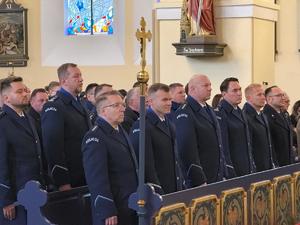 Na zdjęciach widać przebieg uroczystości poświęconej odsłonięciu pamiątkowej tablicy.Na zdjęciach widać przebieg uroczystości poświęconej odsłonięciu pamiątkowej tablicy.