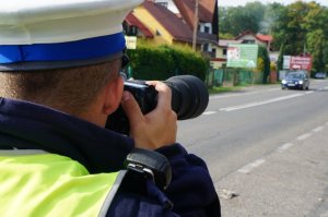 policjant w czasie działań