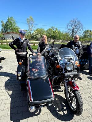 policjantka i motocyklistka